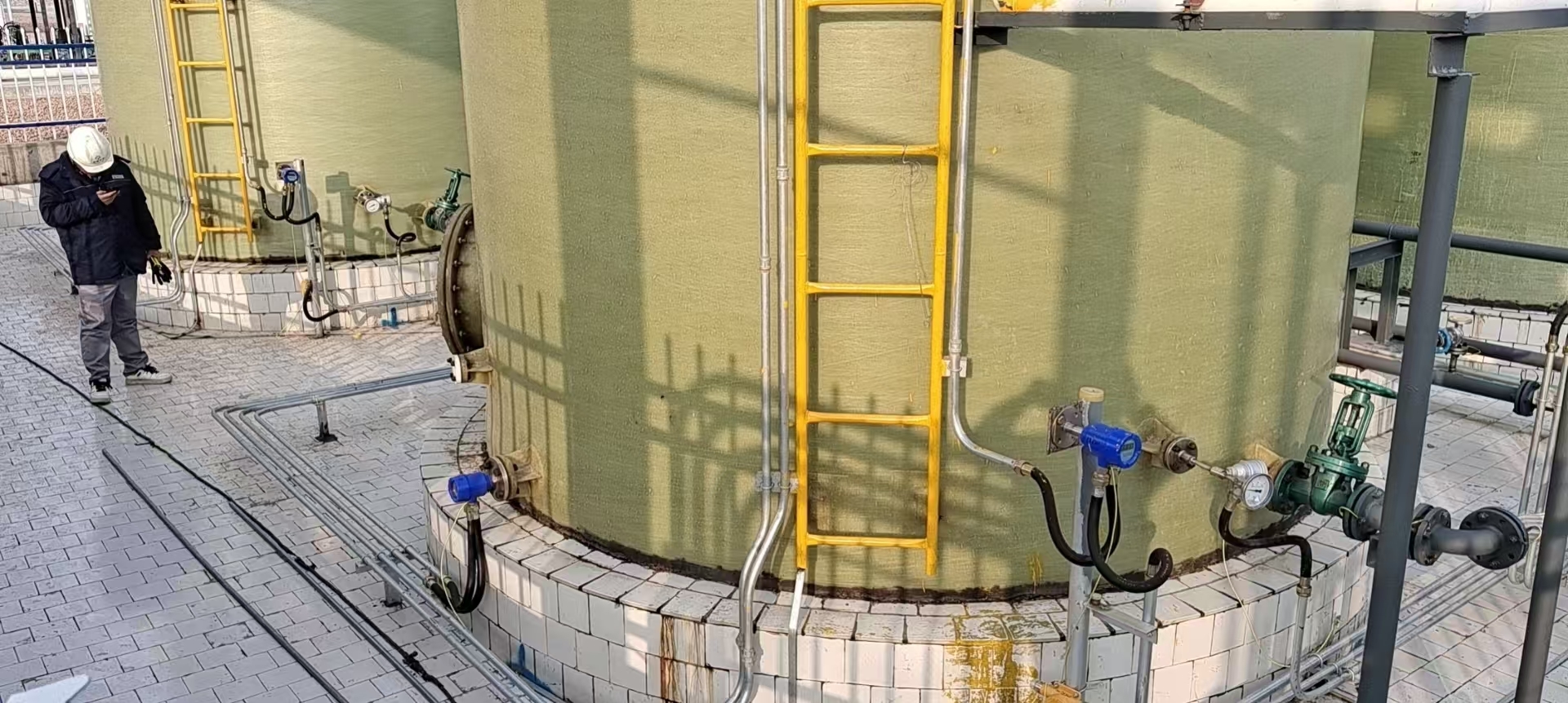 Últimos casos de empresas What Can a Tuning Fork Level Switch Detect?-100 Questions About Tuning Fork Level Switches
